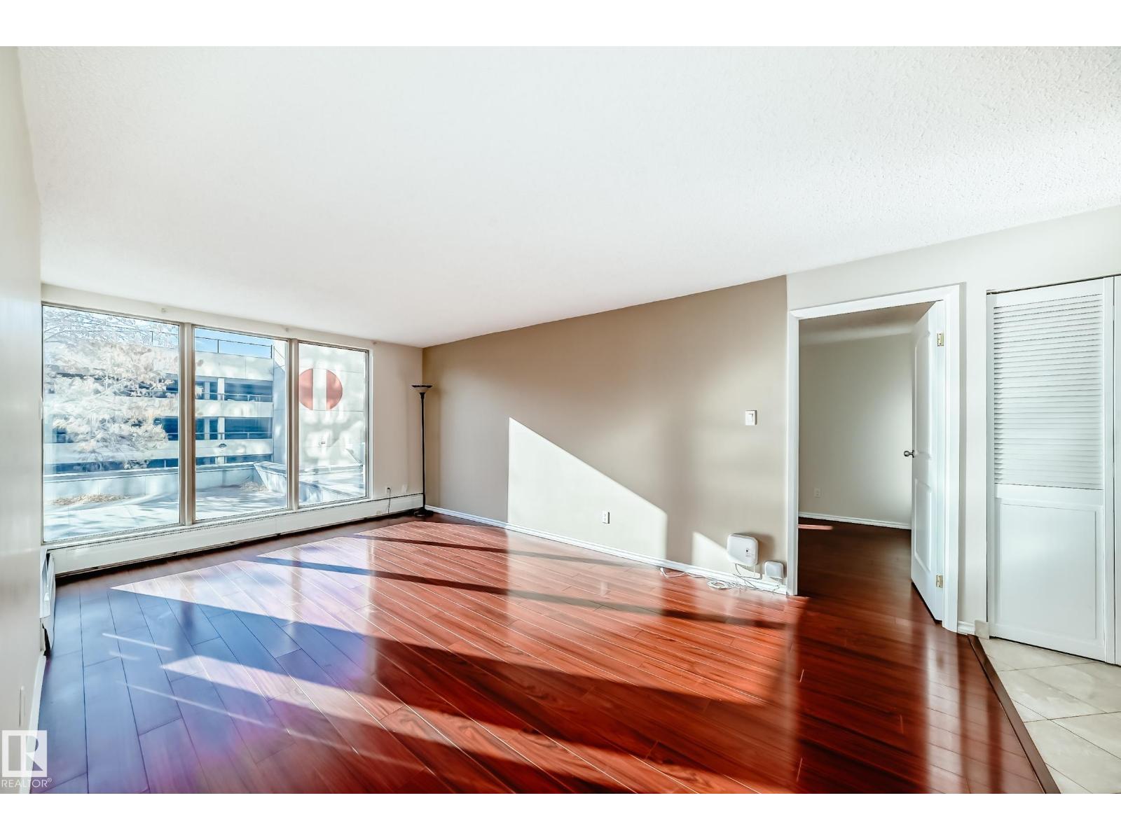 #208 10149 Saskatchewan Dr Nw, Edmonton, Alberta  T6E 6B6 - Photo 6 - E4463278