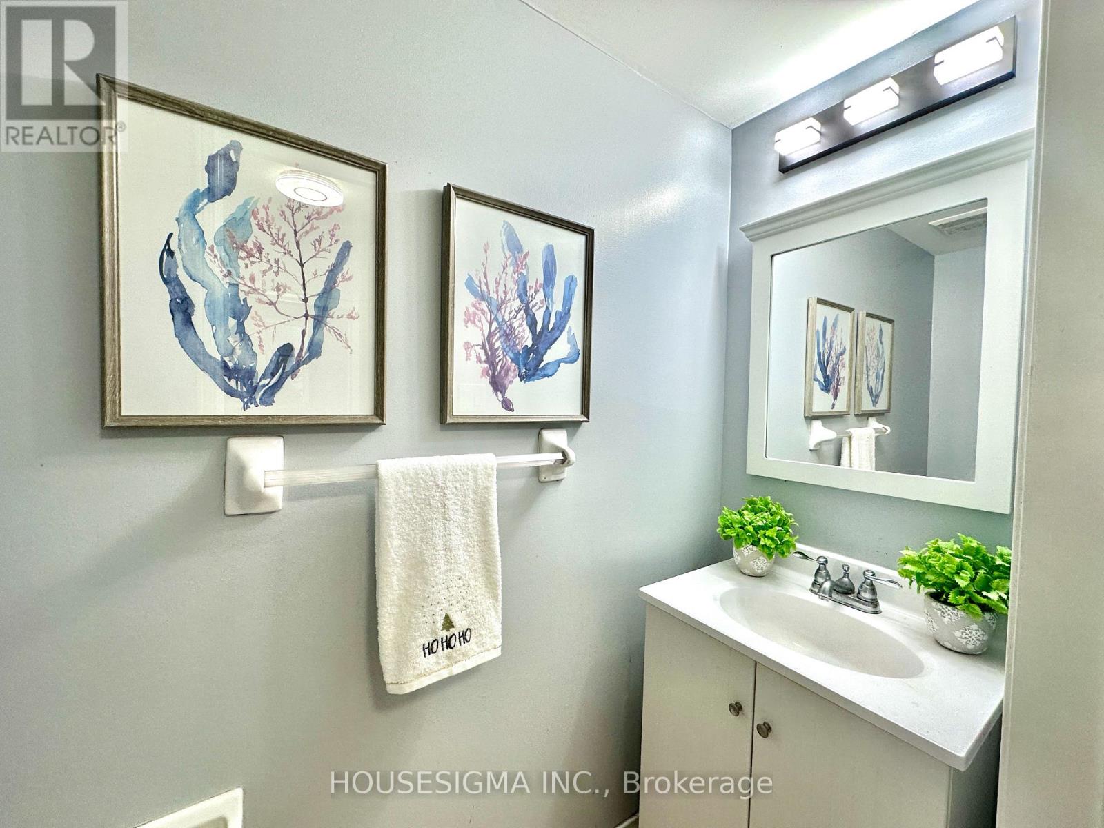 77 Beavervalley Drive, Brampton, Ontario  L7A 3R3 - Photo 12 - W12539706