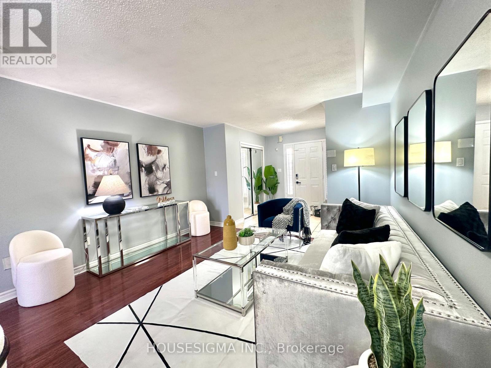 77 Beavervalley Drive, Brampton, Ontario  L7A 3R3 - Photo 5 - W12539706