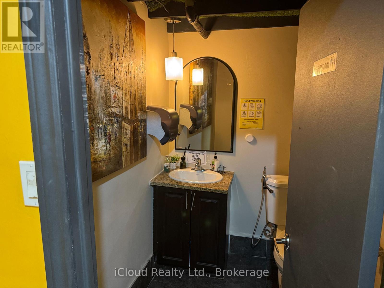 1178 The Queensway, Toronto, Ontario  M8Z 1R5 - Photo 20 - W12539714