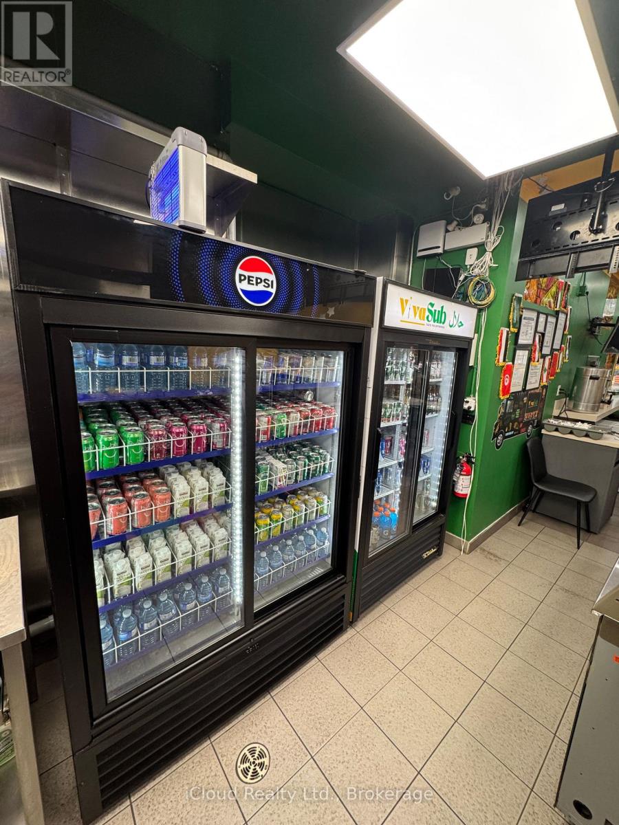 1178 The Queensway, Toronto, Ontario  M8Z 1R5 - Photo 8 - W12539714