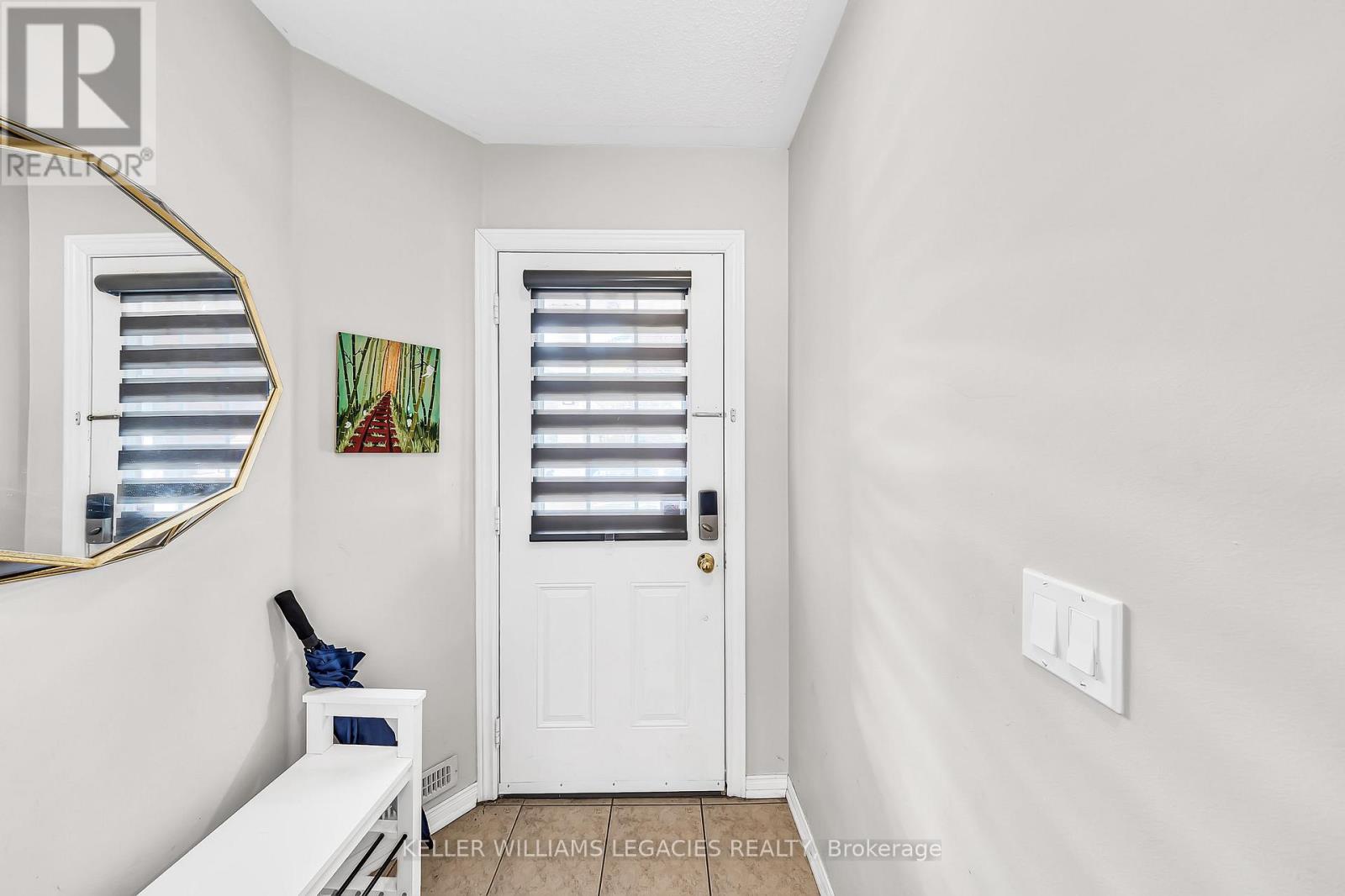 9 Rock Haven Lane, Brampton, Ontario  L6X 0H2 - Photo 2 - W12539718