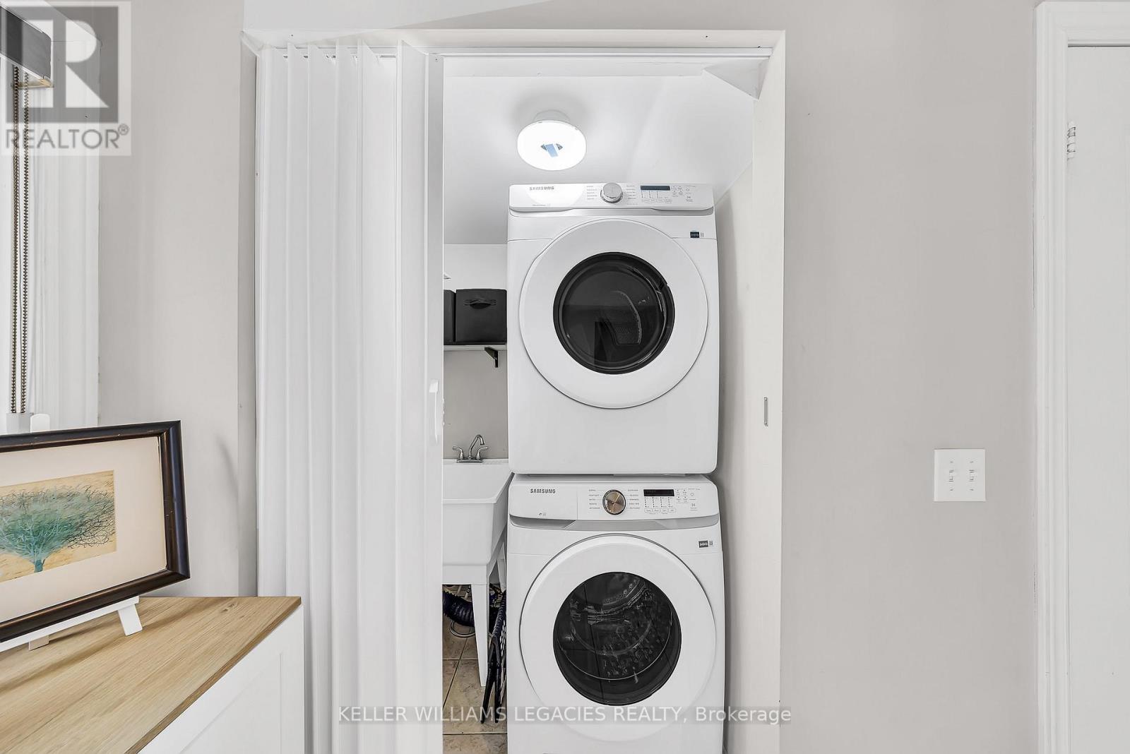 9 Rock Haven Lane, Brampton, Ontario  L6X 0H2 - Photo 9 - W12539718