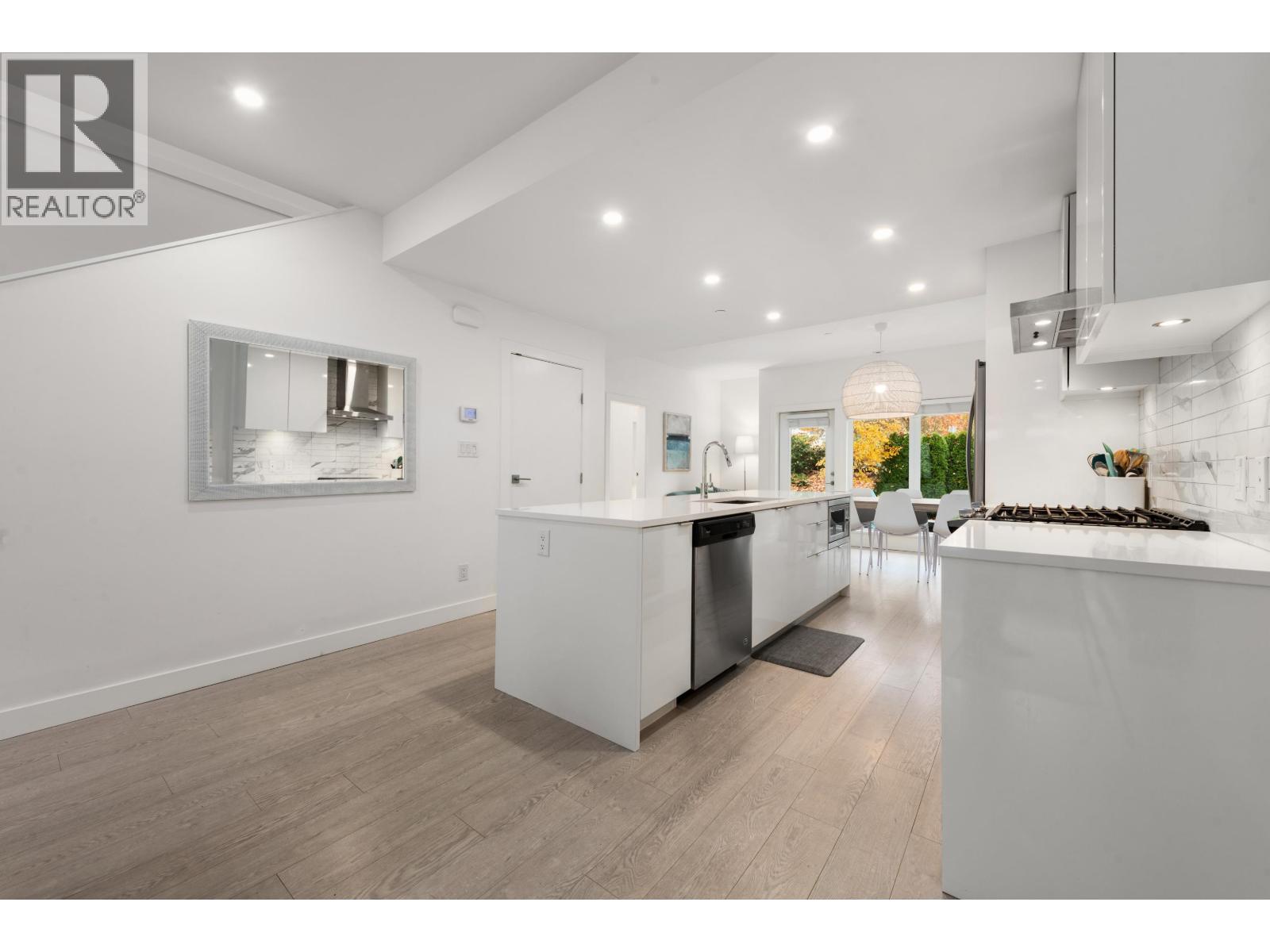 3 3595 Salal Drive, North Vancouver, British Columbia  V7G 0A7 - Photo 14 - R3067038