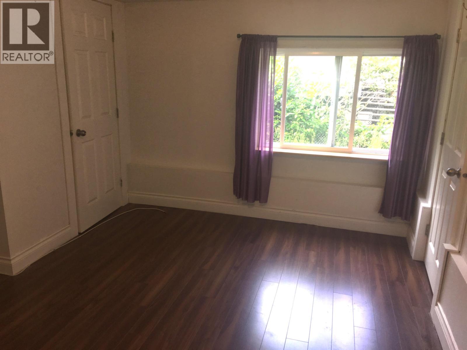 1634 Deep Cove Road, North Vancouver, British Columbia  V7G 1S5 - Photo 3 - R3067042