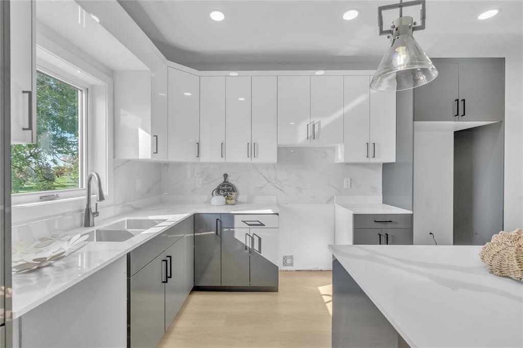 474 Ferry Road, Winnipeg, Manitoba  R3J 1W6 - Photo 11 - 202521093