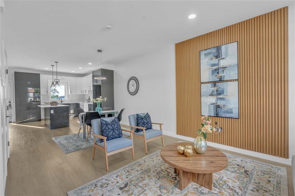 474 Ferry Road, Winnipeg, Manitoba  R3J 1W6 - Photo 3 - 202521093