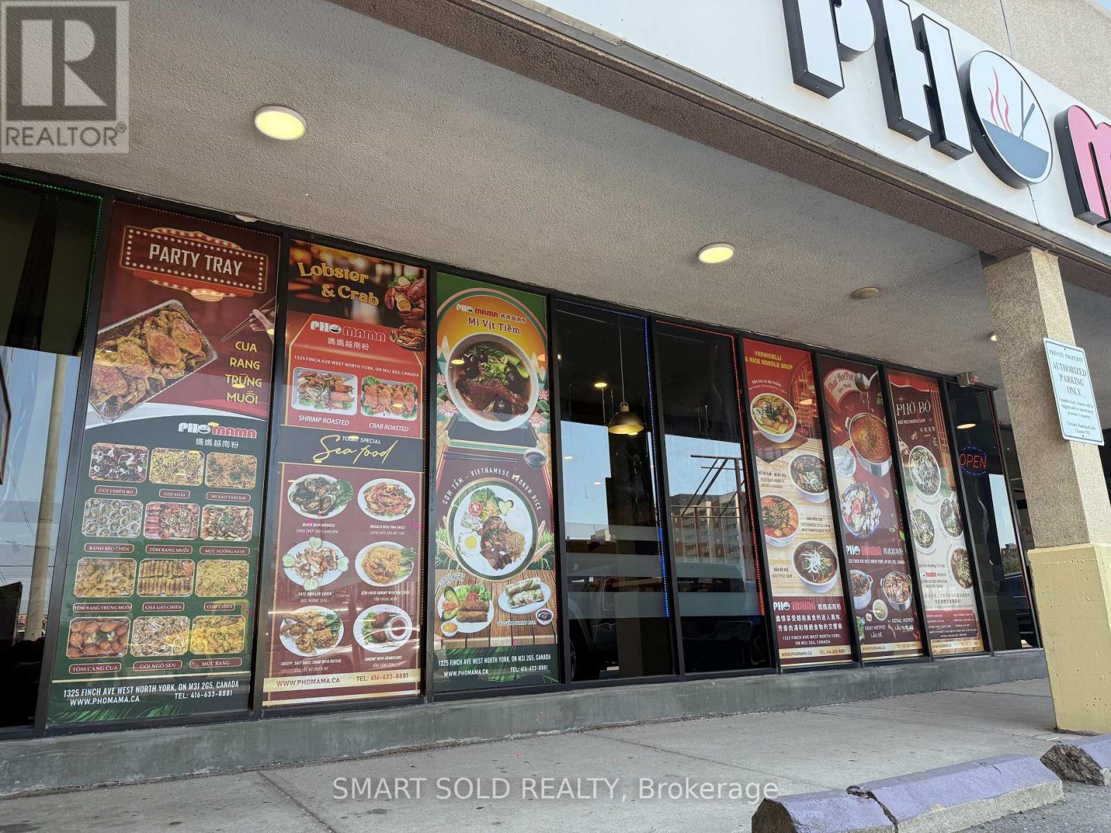 1325 Finch Avenue W, Toronto, Ontario  M3J 2G6 - Photo 2 - W12539736