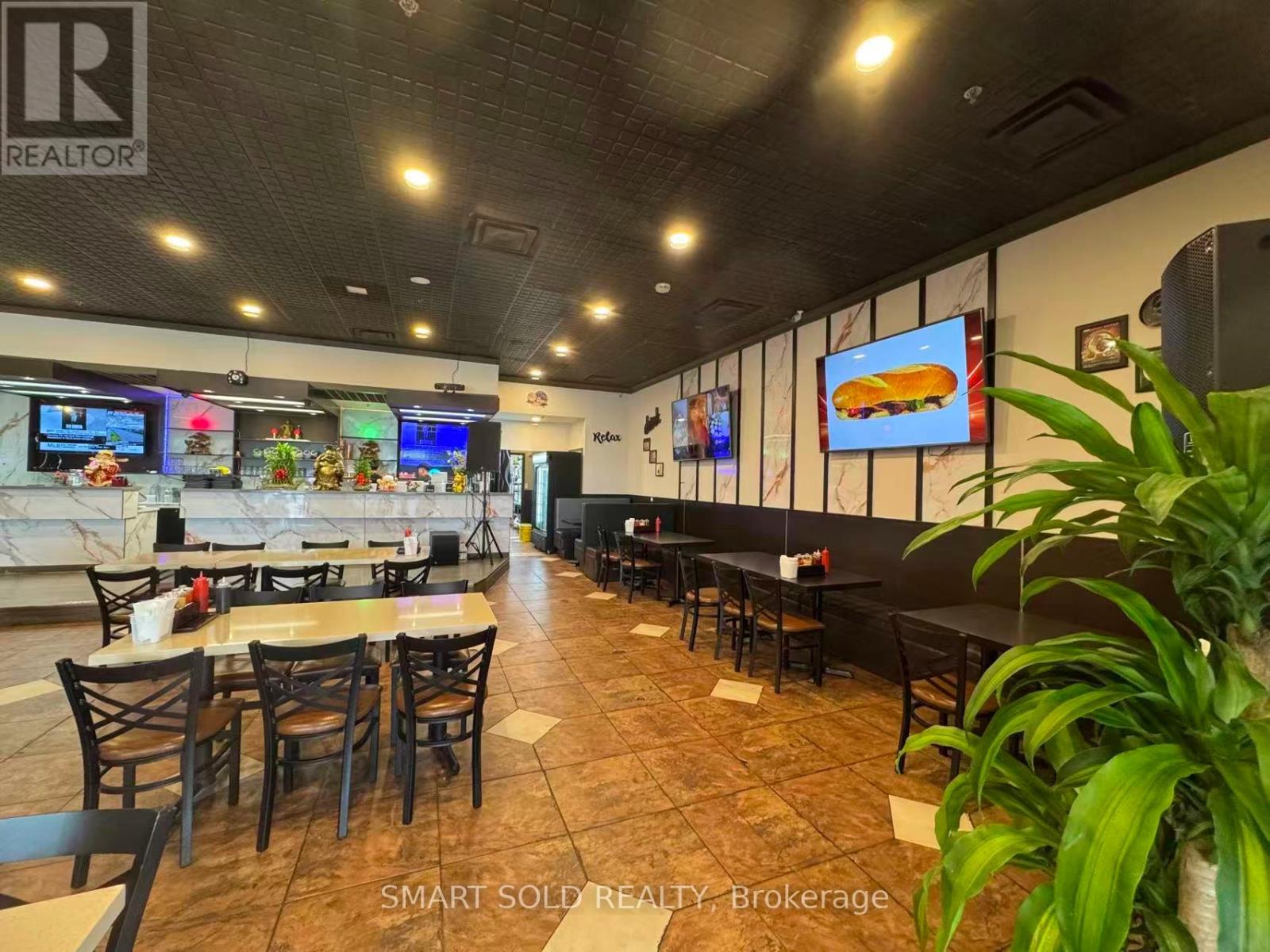 1325 Finch Avenue W, Toronto, Ontario  M3J 2G6 - Photo 5 - W12539736