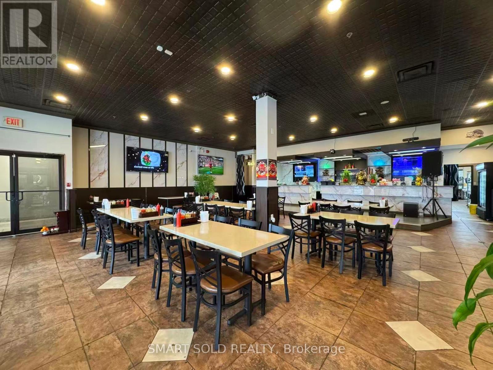 1325 Finch Avenue W, Toronto, Ontario  M3J 2G6 - Photo 8 - W12539736