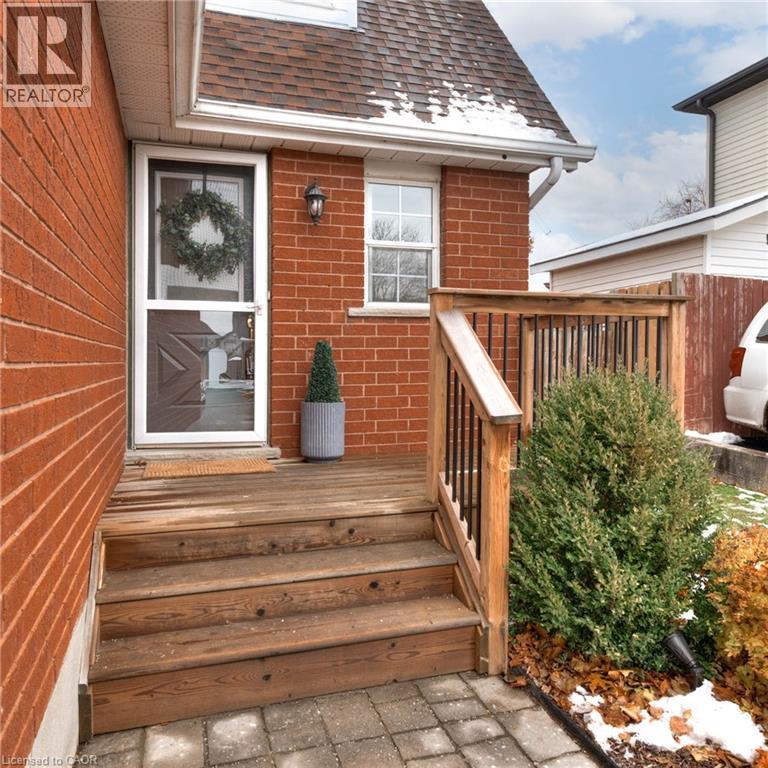 156 Northview Heights Drive, Cambridge, Ontario N1R 7M1 - Photo 3 - 40787667