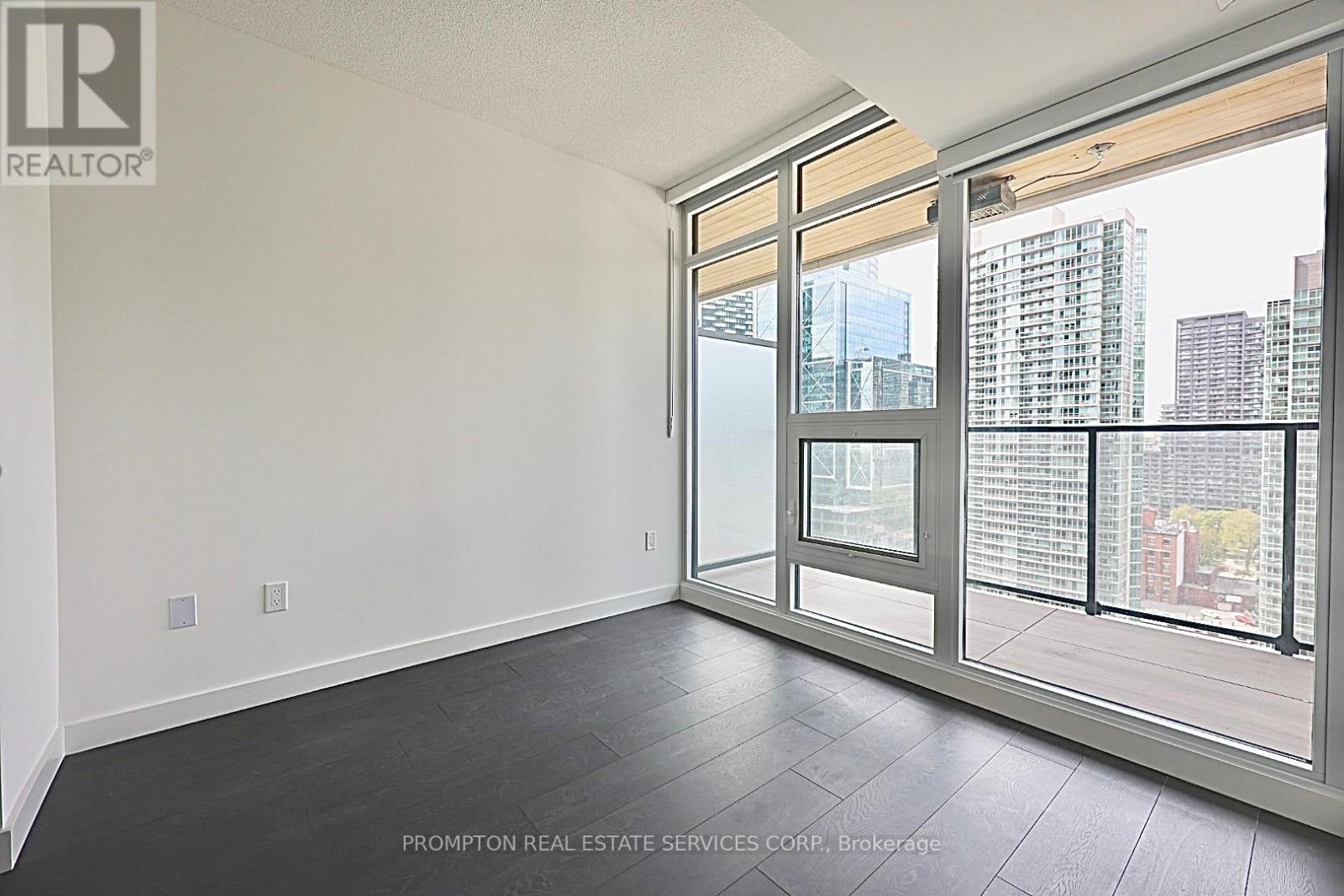 1901 - 1 Concord Cityplace Way, Toronto, Ontario  M5V 0X3 - Photo 10 - C12539748