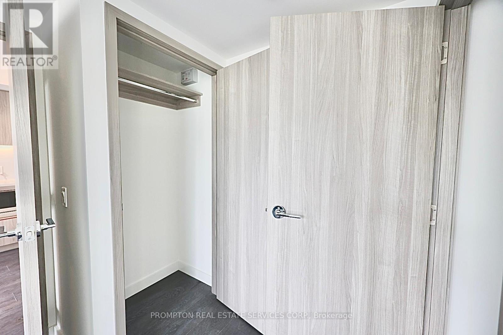 1901 - 1 Concord Cityplace Way, Toronto, Ontario  M5V 0X3 - Photo 11 - C12539748