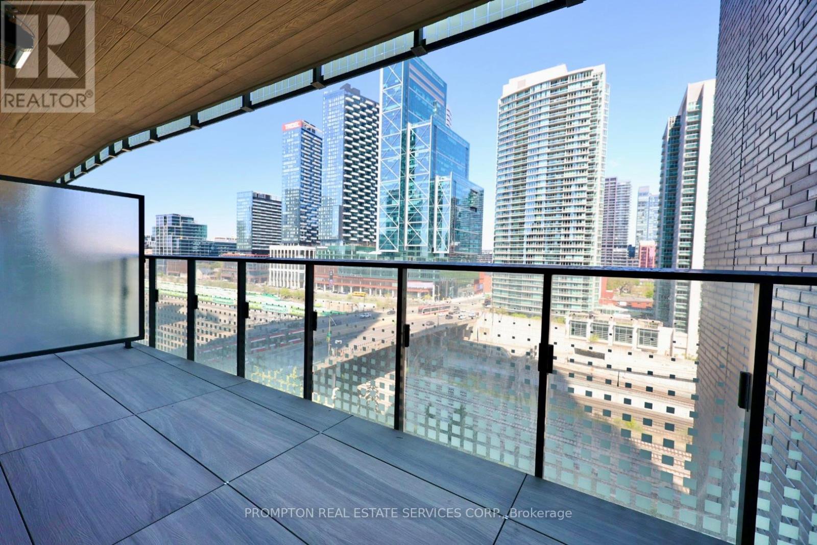 1901 - 1 Concord Cityplace Way, Toronto, Ontario  M5V 0X3 - Photo 22 - C12539748