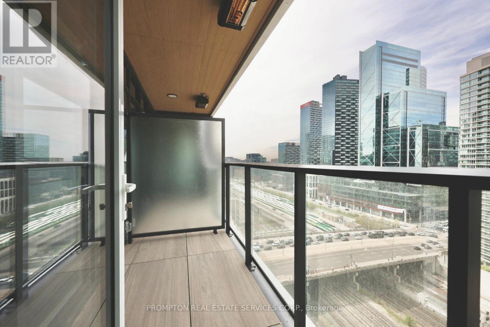 1901 - 1 Concord Cityplace Way, Toronto, Ontario  M5V 0X3 - Photo 25 - C12539748