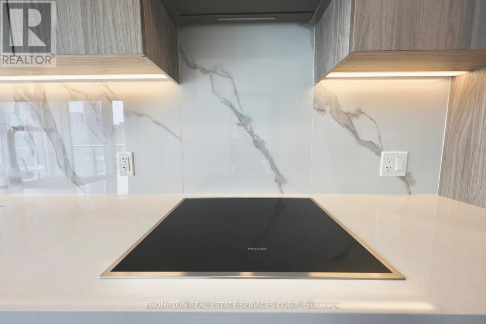 1901 - 1 Concord Cityplace Way, Toronto, Ontario  M5V 0X3 - Photo 28 - C12539748