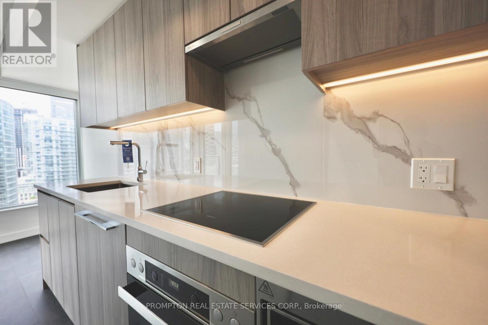 1901 - 1 Concord Cityplace Way, Toronto, Ontario  M5V 0X3 - Photo 29 - C12539748