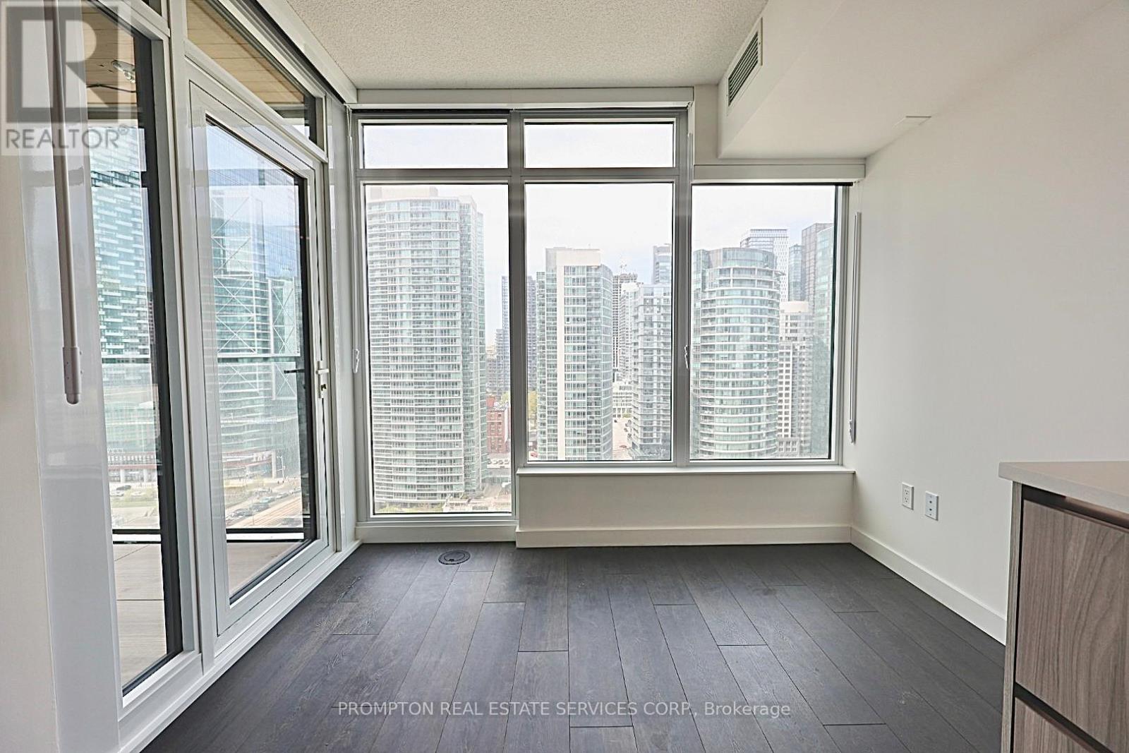 1901 - 1 Concord Cityplace Way, Toronto, Ontario  M5V 0X3 - Photo 4 - C12539748