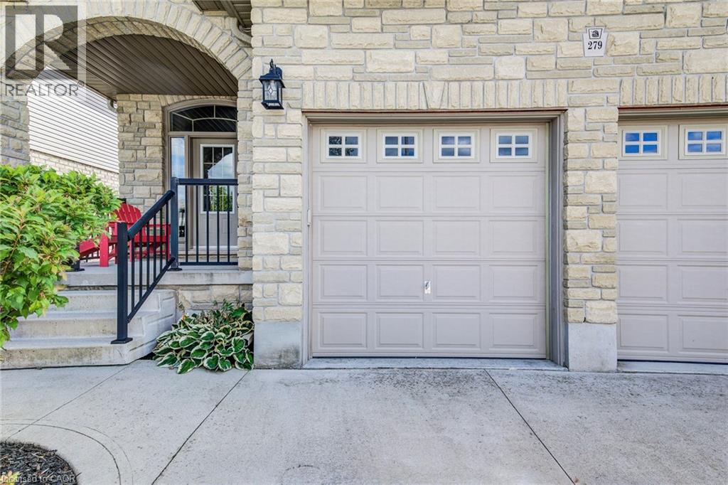 279 Zeller Drive, Kitchener, Ontario  N2A 0B2 - Photo 3 - 40771114