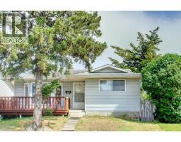 1671 Marlyn Way NE Marlborough