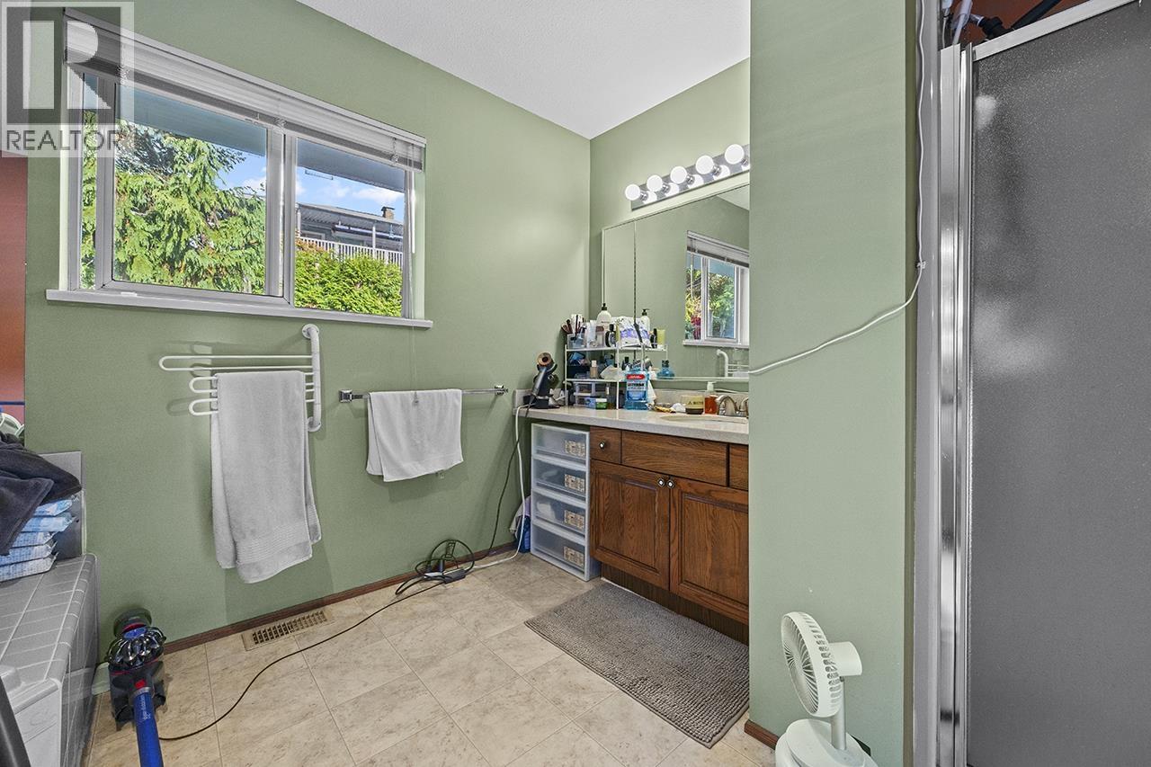 2825 Nash Drive, Coquitlam, British Columbia  V3B 6T1 - Photo 16 - R3067031