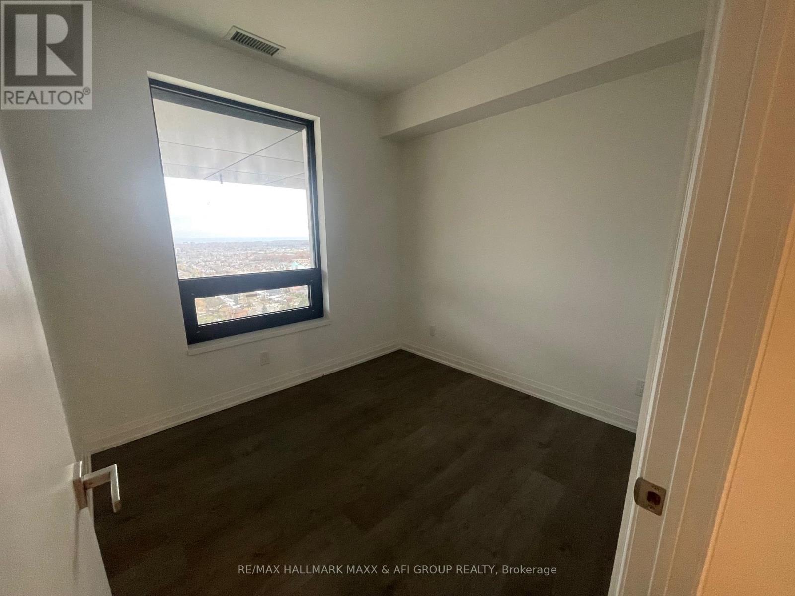 2402 - 4015 The Exchange, Mississauga, Ontario L5B 0N9 - Photo 11 - W12535240