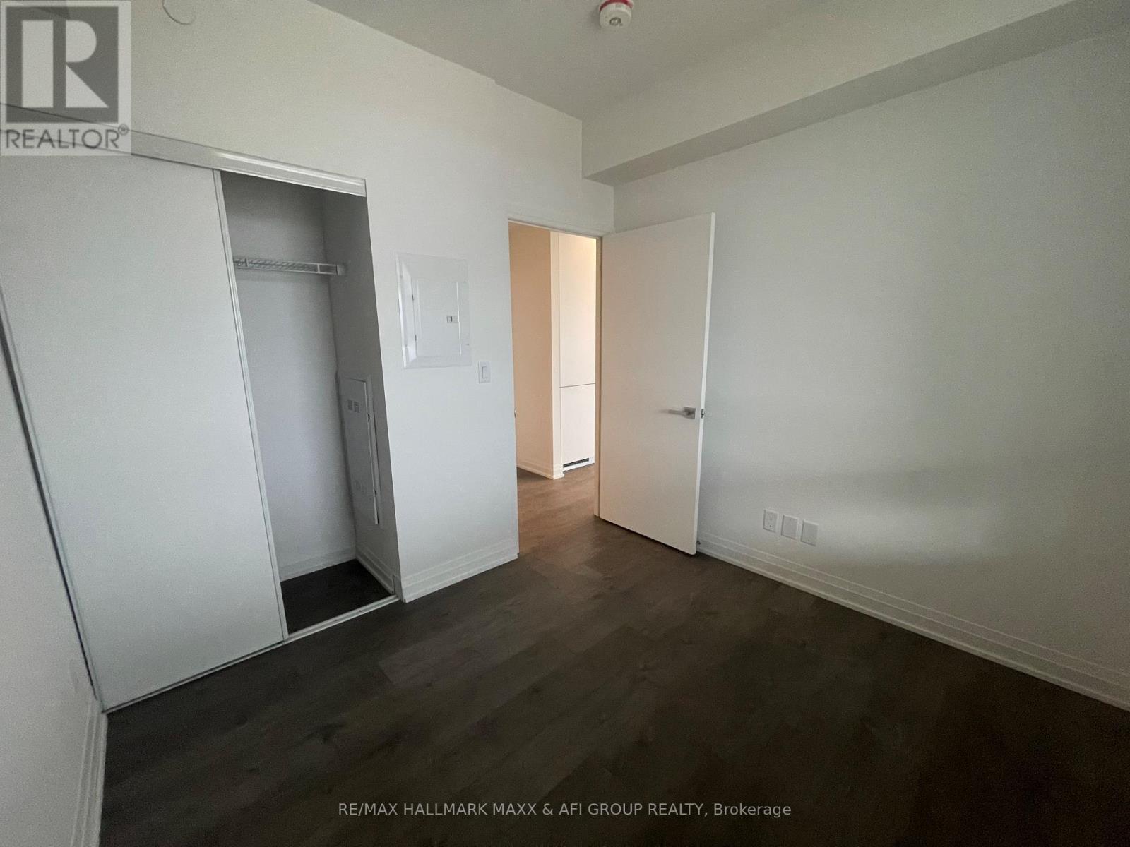 2402 - 4015 The Exchange, Mississauga, Ontario L5B 0N9 - Photo 12 - W12535240