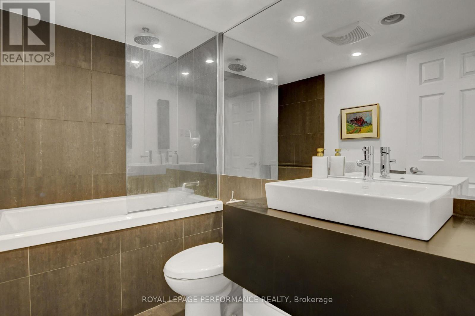 202 - 320 Crichton Street, Ottawa, Ontario K1M 1W5 - Photo 15 - X12539794