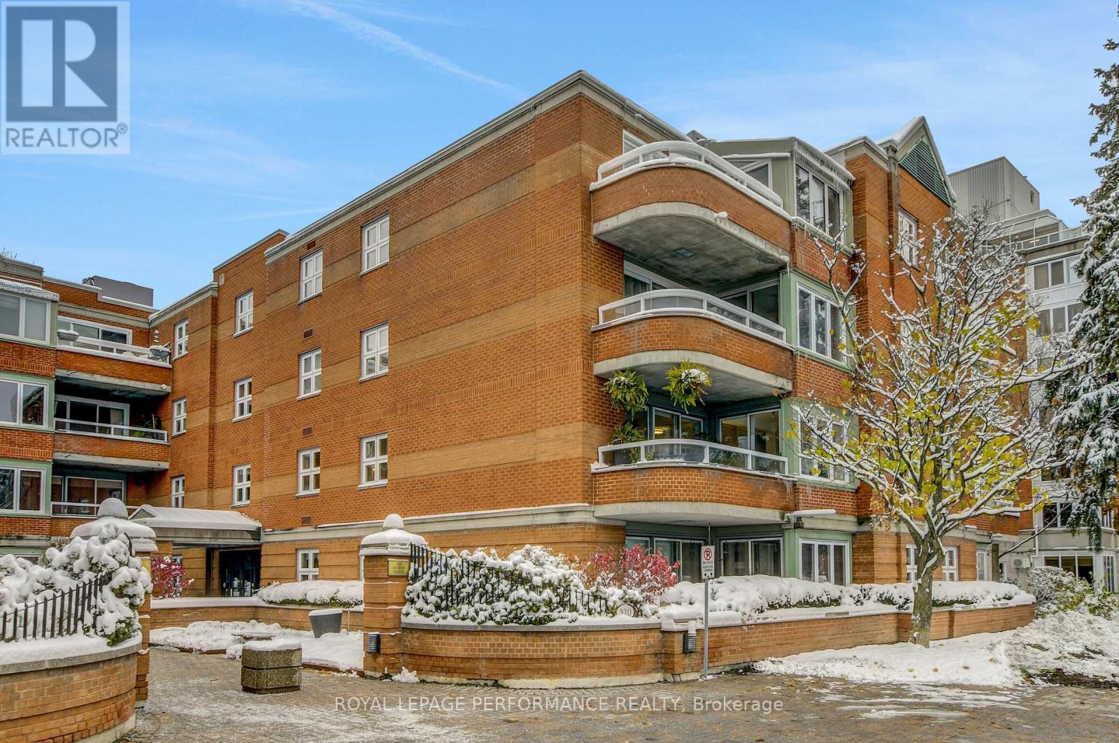 202 - 320 Crichton Street, Ottawa, Ontario K1M 1W5 - Photo 2 - X12539794