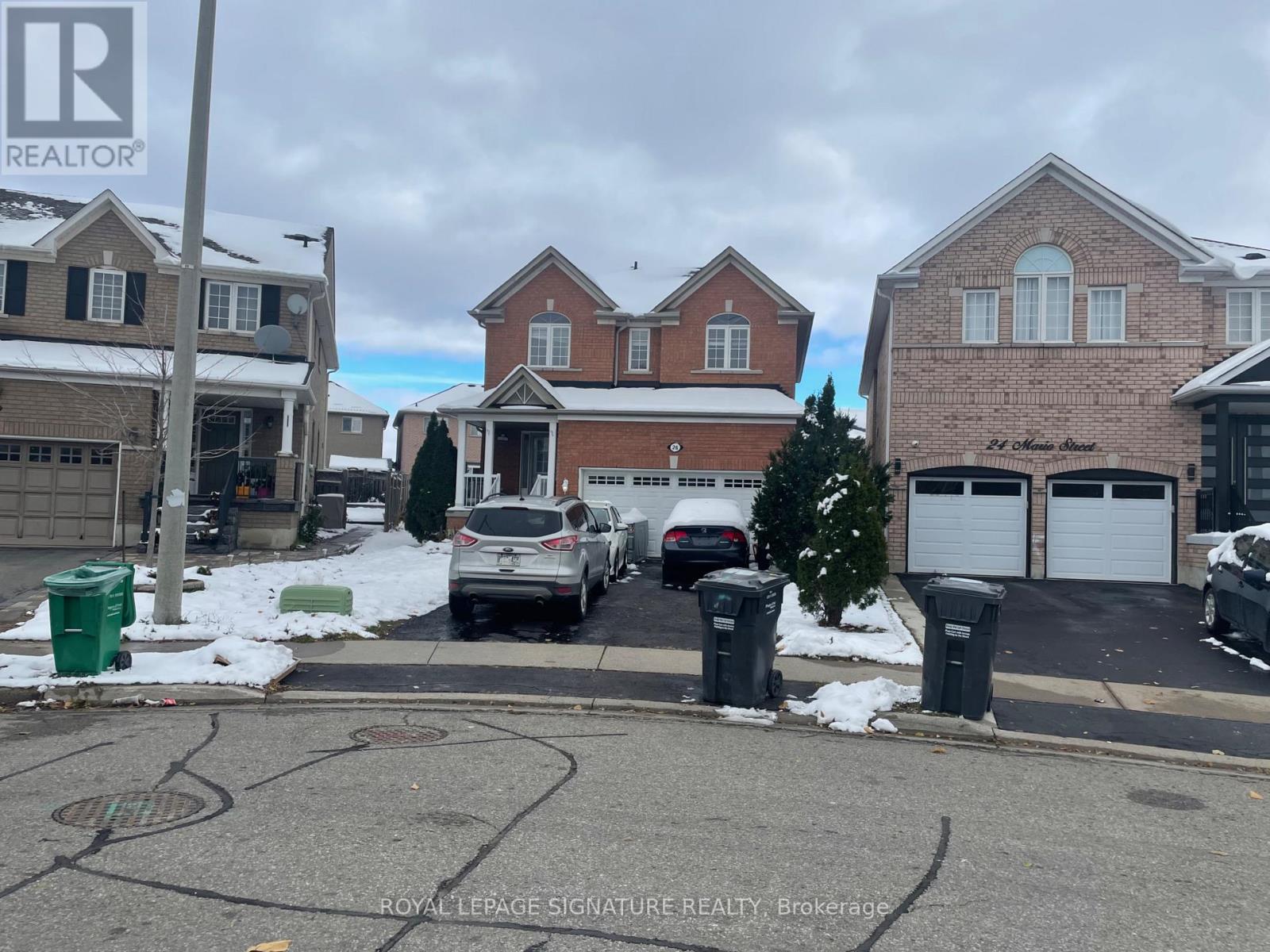 26 Mario Street, Brampton, Ontario  L6P 1N1 - Photo 3 - W12534212