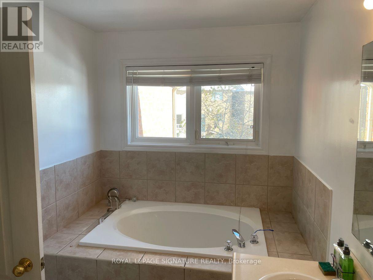 26 Mario Street, Brampton, Ontario  L6P 1N1 - Photo 8 - W12534212