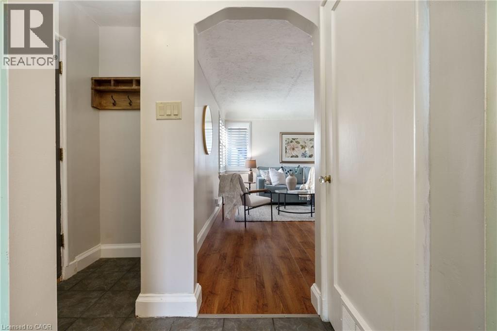 3 Montrose Avenue, Hamilton, Ontario L8K 4X8 - Photo 3 - 40787954