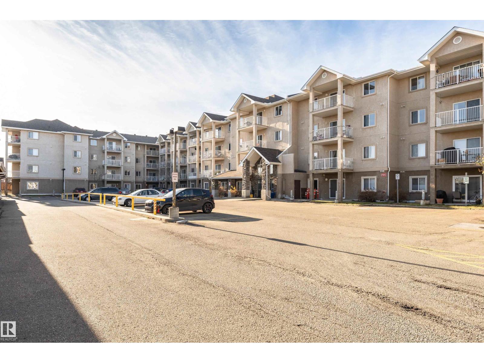 #108 2305 35A AV NW, Edmonton, Alberta