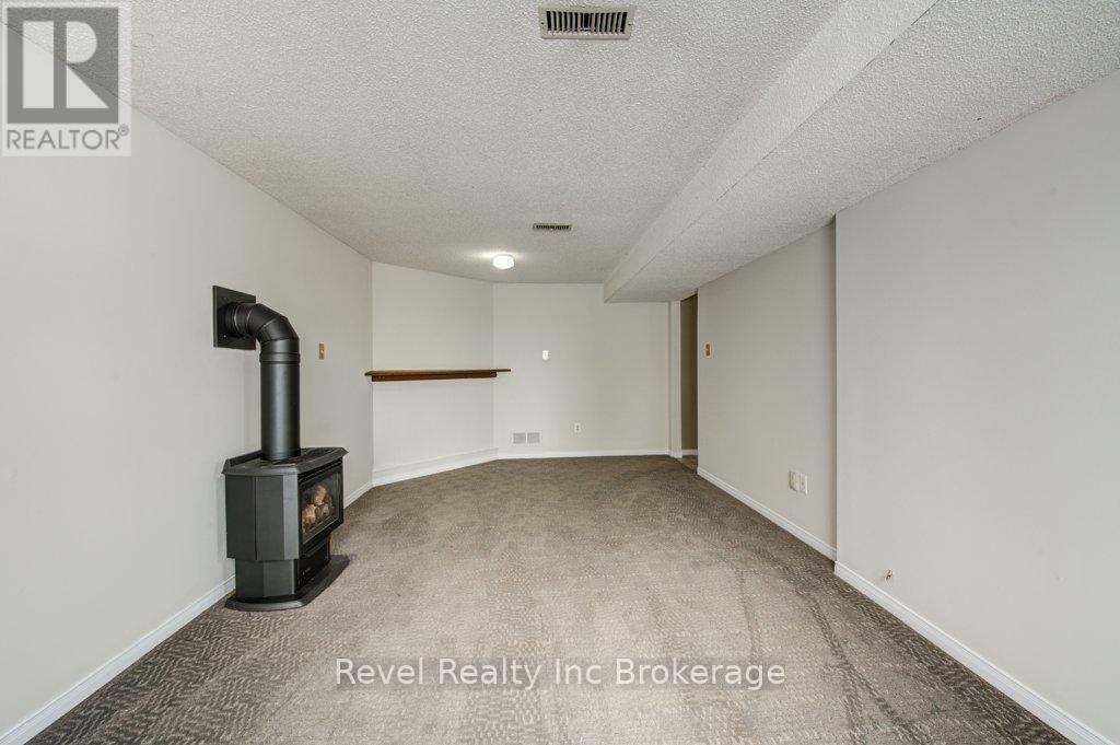 118 Canrobert Street, Woodstock, Ontario N4S 8X5 - Photo 32 - X12539772