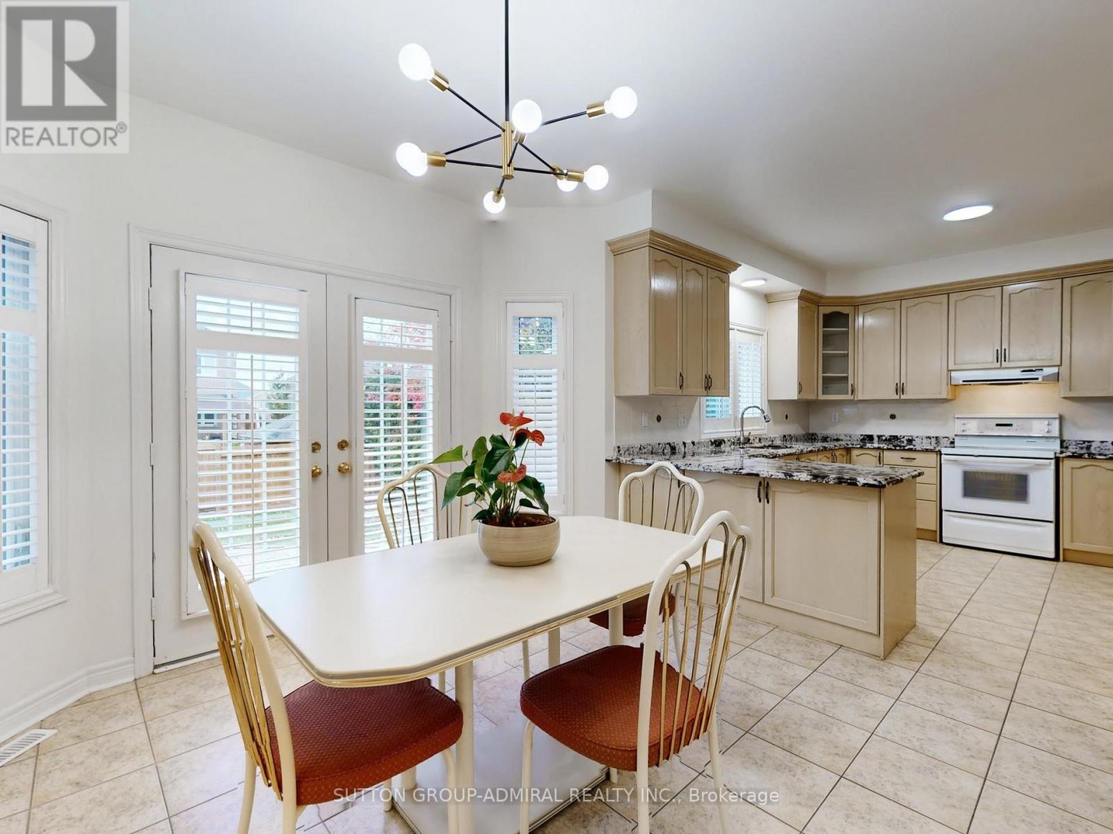 94 Reansbury Crescent, Markham, Ontario  L6C 1X6 - Photo 12 - N12539784