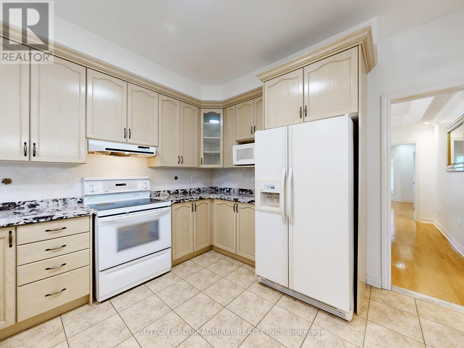 94 Reansbury Crescent, Markham, Ontario  L6C 1X6 - Photo 15 - N12539784