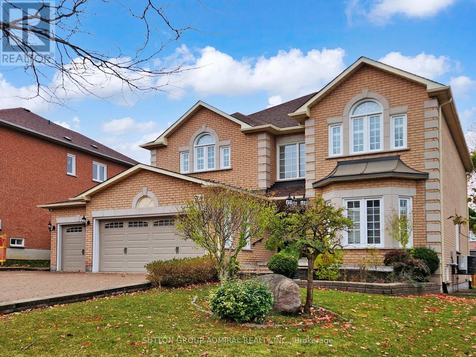 94 Reansbury Crescent, Markham, Ontario  L6C 1X6 - Photo 2 - N12539784