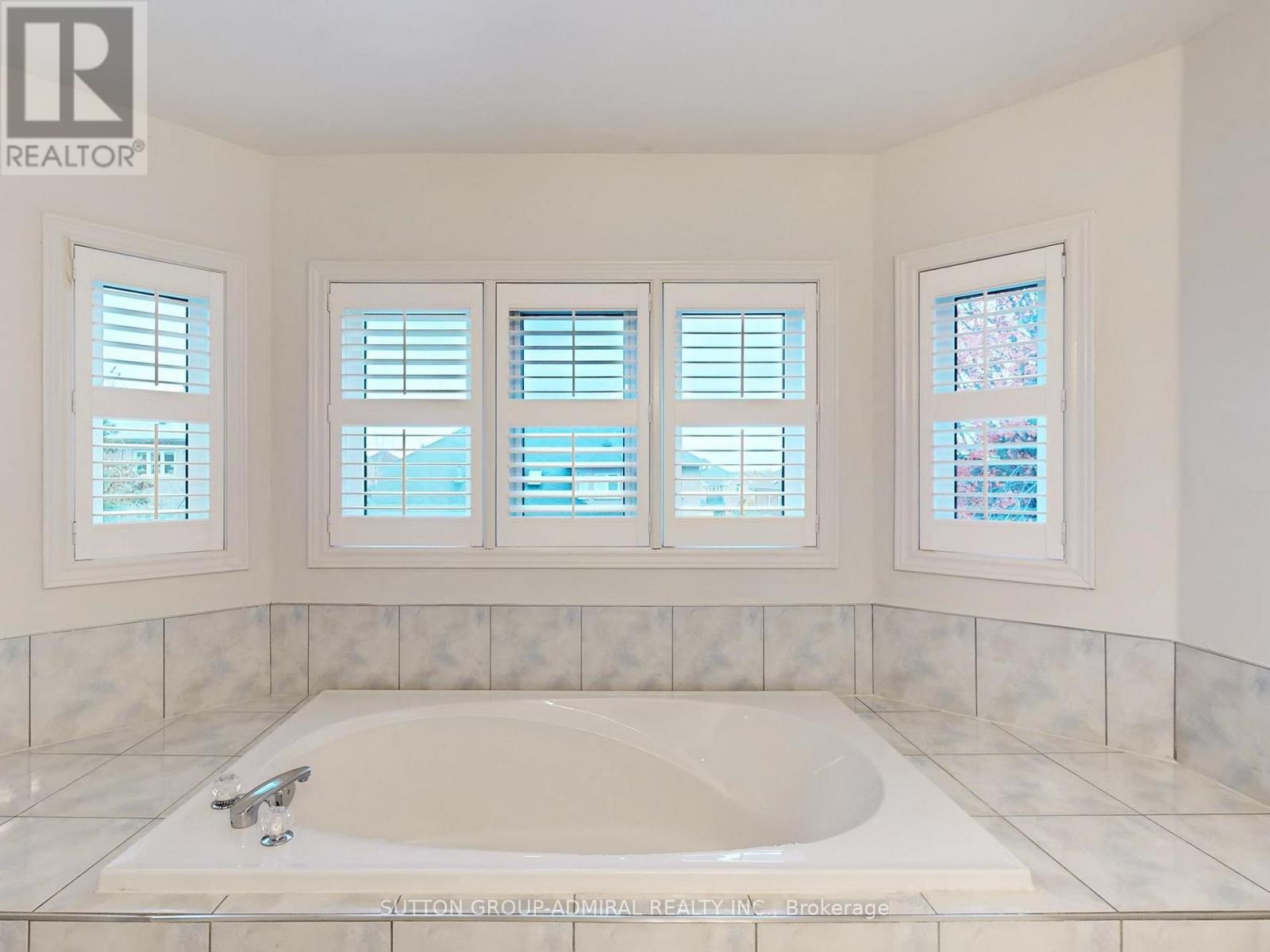 94 Reansbury Crescent, Markham, Ontario  L6C 1X6 - Photo 28 - N12539784