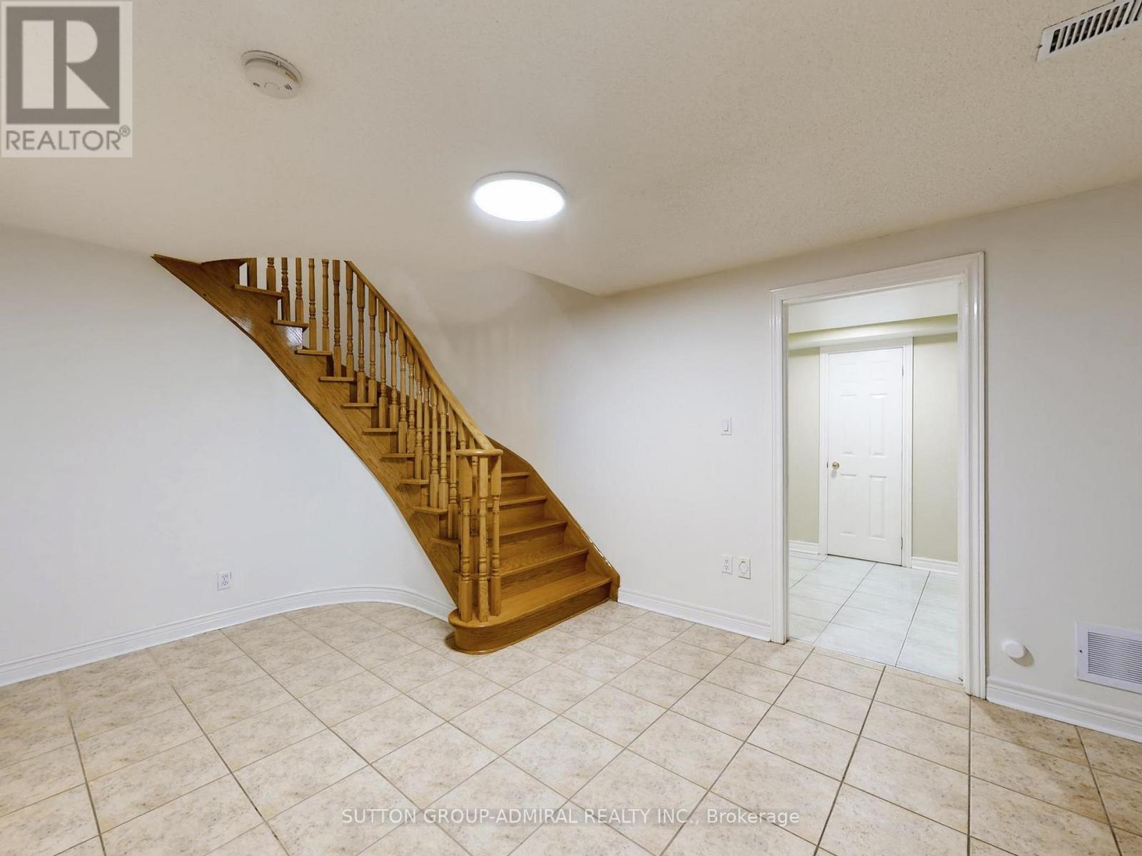 94 Reansbury Crescent, Markham, Ontario  L6C 1X6 - Photo 33 - N12539784