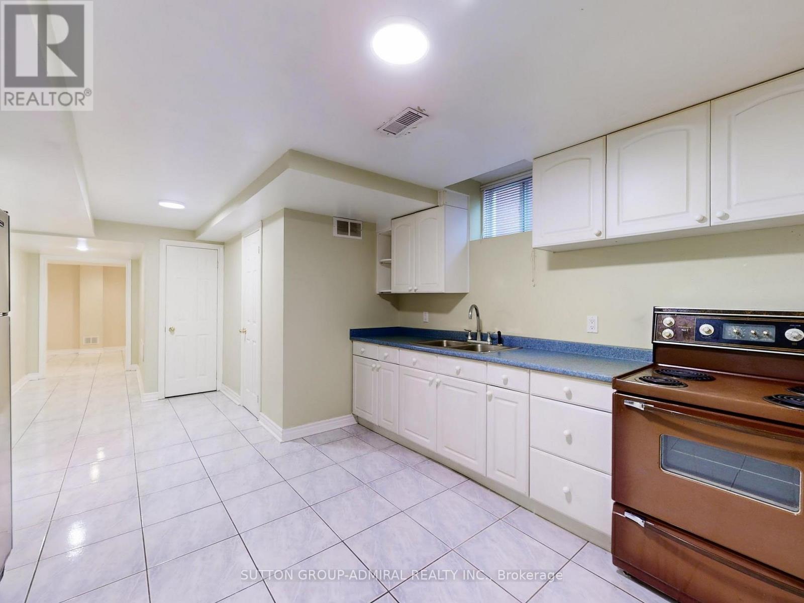 94 Reansbury Crescent, Markham, Ontario  L6C 1X6 - Photo 38 - N12539784