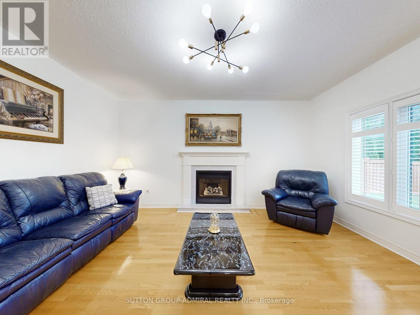 94 Reansbury Crescent, Markham, Ontario  L6C 1X6 - Photo 8 - N12539784