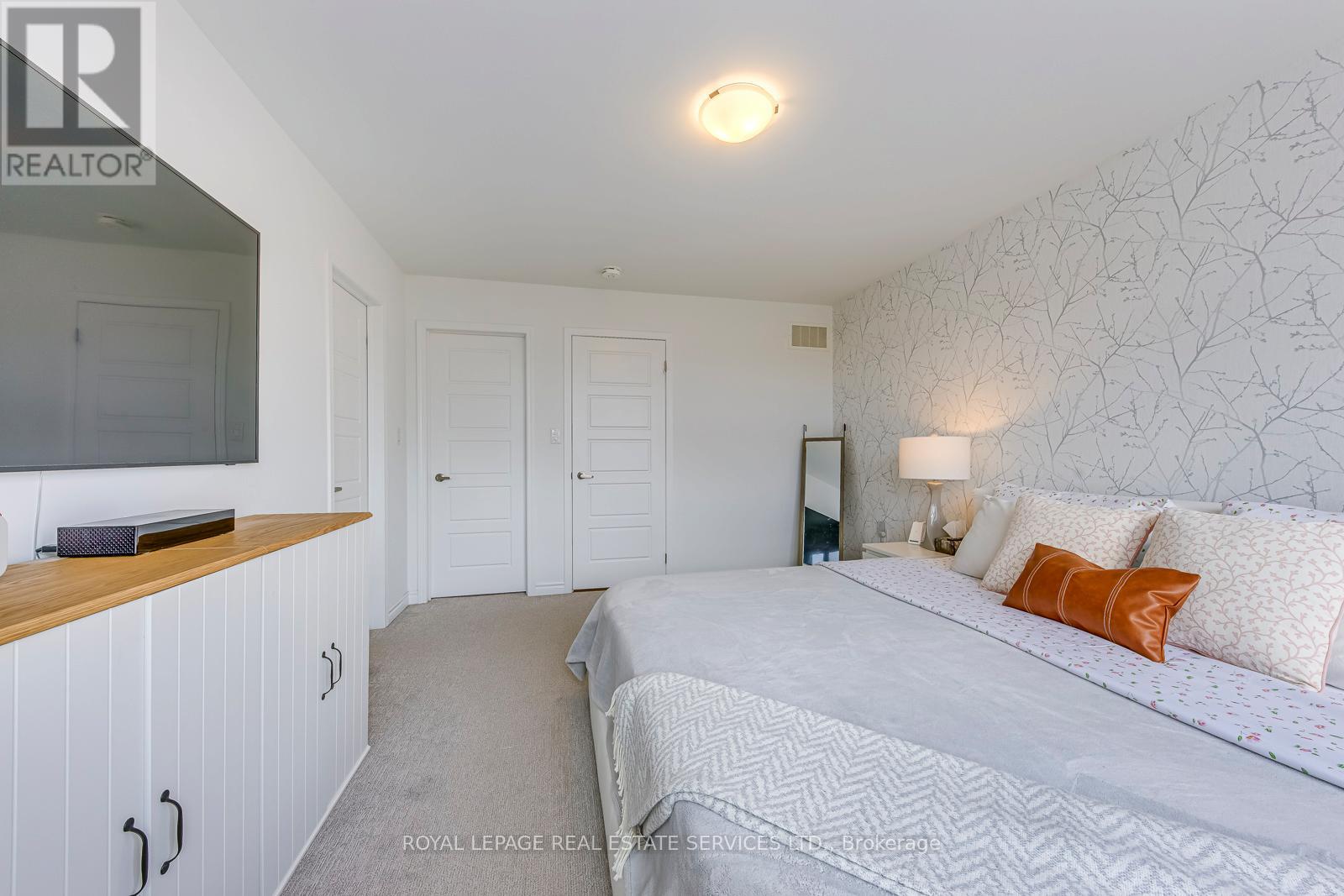 804 Aspen Terrace, Milton, Ontario L9E 1S3 - Photo 19 - W12539788