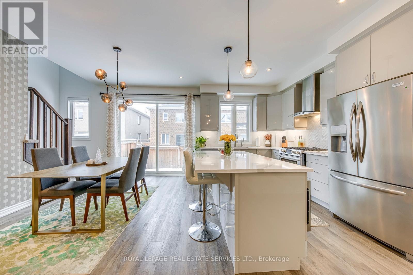 804 Aspen Terrace, Milton, Ontario L9E 1S3 - Photo 7 - W12539788