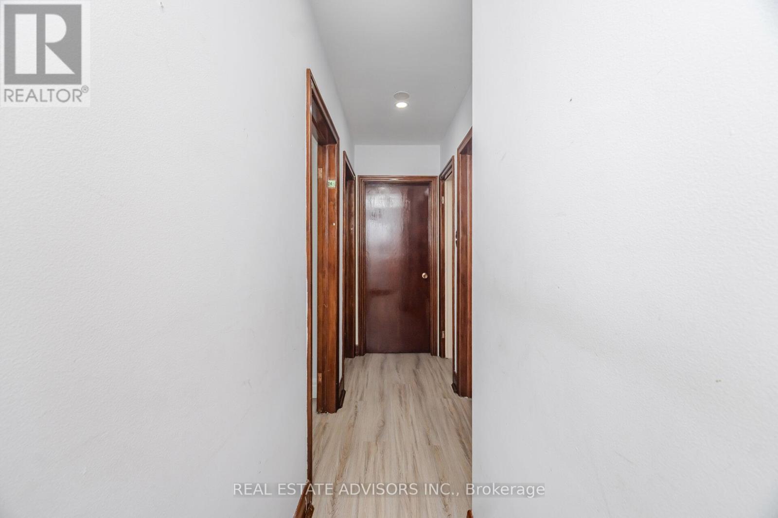 1035 Gorham Street, Newmarket, Ontario  L3Y 5G9 - Photo 17 - N12444128