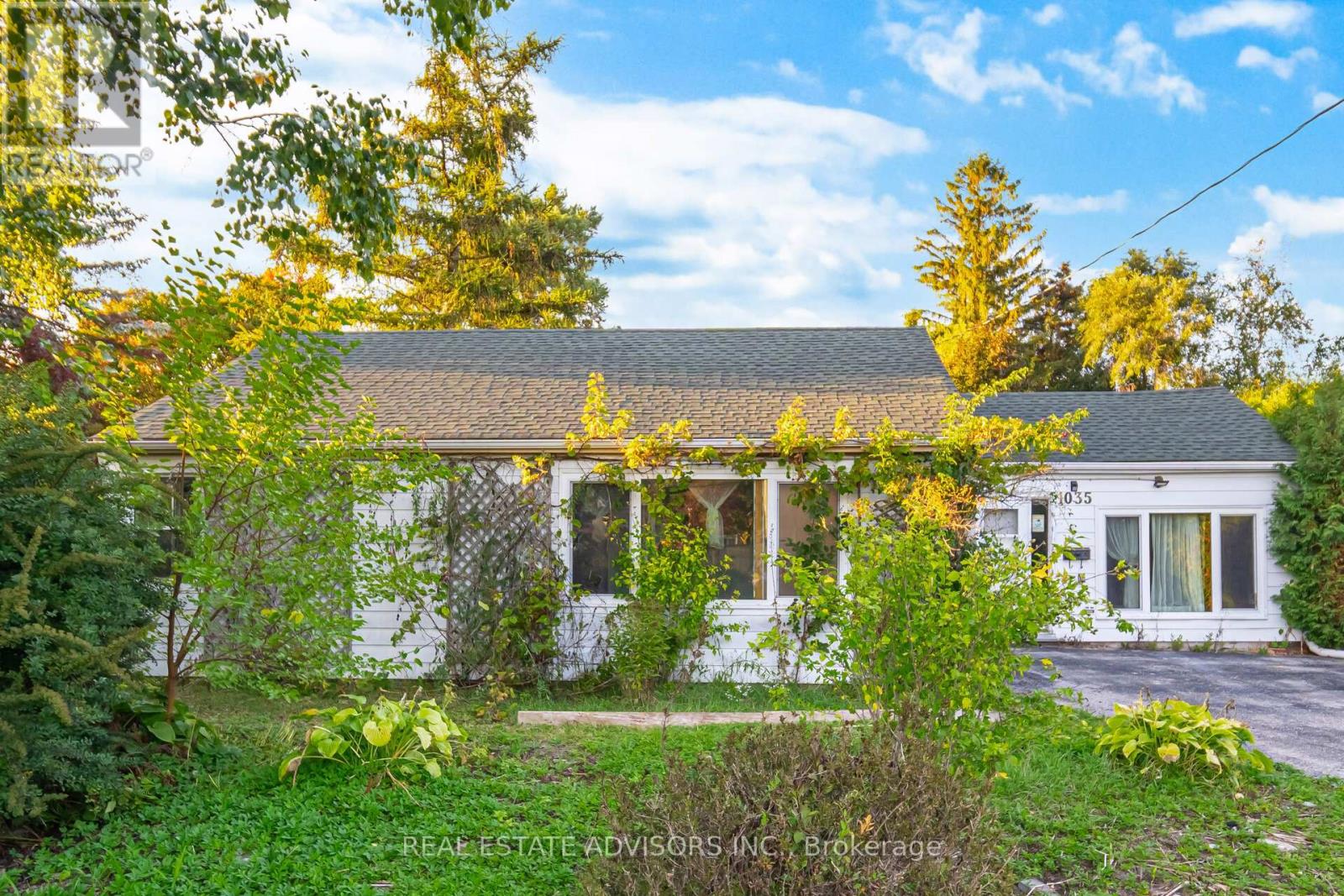 1035 GORHAM STREET, Newmarket, Ontario