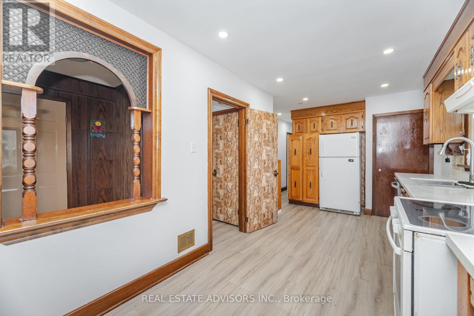 1035 Gorham Street, Newmarket, Ontario  L3Y 5G9 - Photo 12 - N12444128