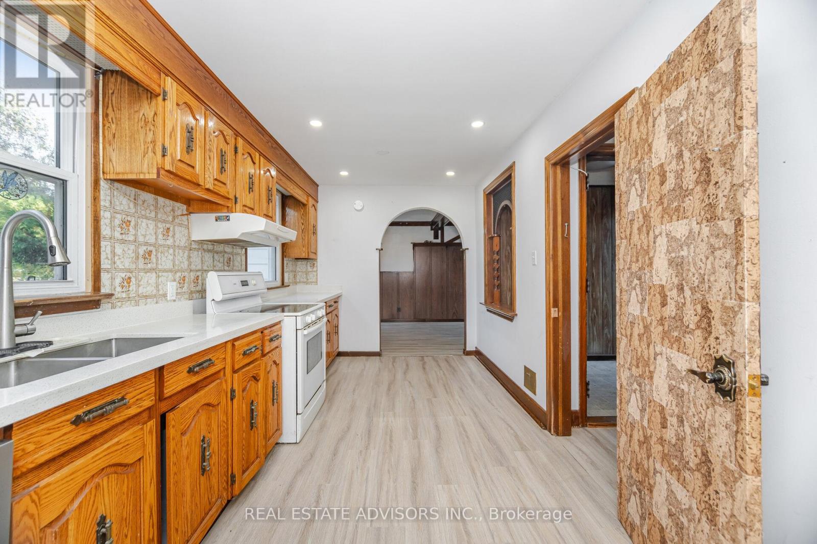 1035 Gorham Street, Newmarket, Ontario  L3Y 5G9 - Photo 13 - N12444128