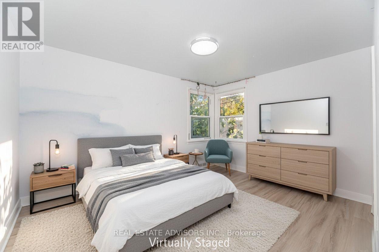 1035 Gorham Street, Newmarket, Ontario  L3Y 5G9 - Photo 18 - N12444128