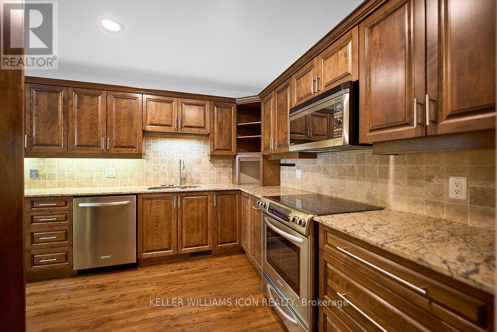 6 Cambray Lane, Ottawa, Ontario  K2K 3C2 - Photo 12 - X12539814