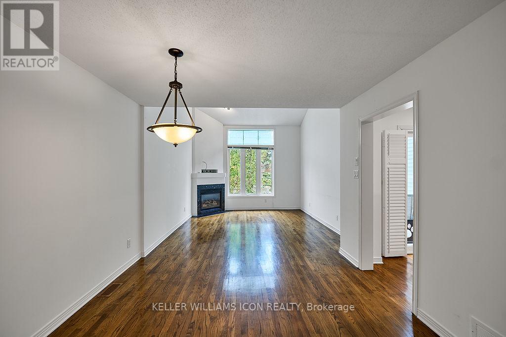 6 Cambray Lane, Ottawa, Ontario  K2K 3C2 - Photo 7 - X12539814